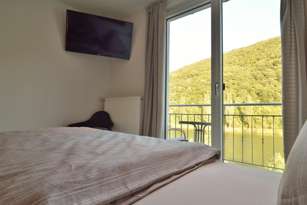 Haus Mosel Apartment Klotten Ruang foto