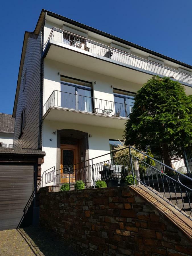 Haus Mosel Apartment Klotten Bagian luar foto